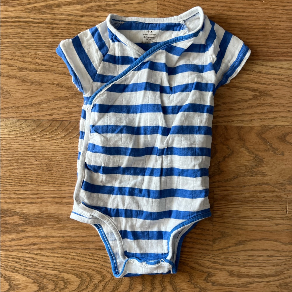 Aden + Anais two piece striped cotton outfit size 3-6 months